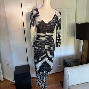 Roberto Cavalli Stylish grey and White Pencil Dress